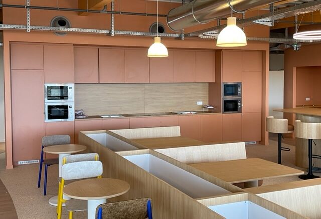 Aménagement des espaces bureaux du Campus Unikalo